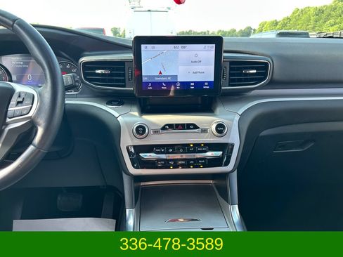 Used 2023 Ford Explorer XLT w/ Equipment Group 202A AWD/4WD image 18