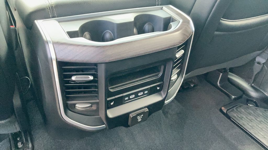 Used 2026 RAM 1500 Laramie AWD/4WD image 10