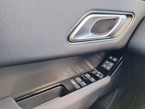 Used 2025 Land Rover Range Rover Velar Dynamic SE image 19