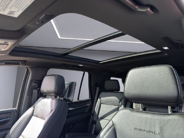 Used 2023 GMC Yukon Denali AWD/4WD image 25