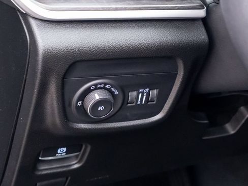 Used 2023 Jeep Grand Cherokee Limited AWD/4WD image 20
