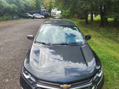 Used 2019 Chevrolet Equinox LS w/ LS Convenience Package image 12
