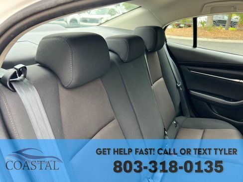 Used 2022 MAZDA MAZDA3 s FWD image 19