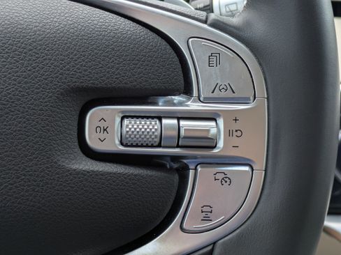 Certified 2023 Genesis GV70 2.5T AWD/4WD image 25