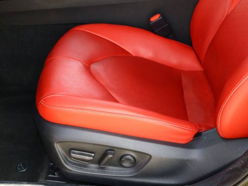 Used 2022 Toyota Camry XSE FWD image 14