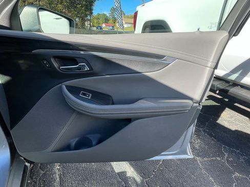 Used 2018 Chevrolet Impala LS image 27
