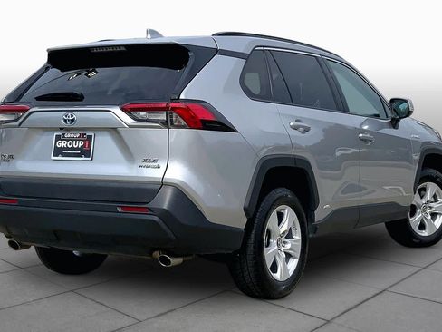 Used 2019 Toyota RAV4 XLE AWD/4WD image 13