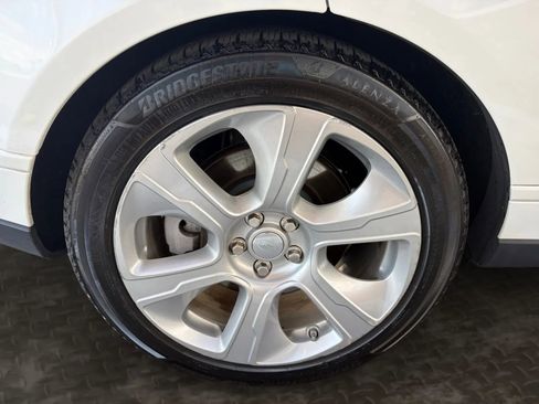 Used 2018 Land Rover Range Rover Supercharged AWD/4WD image 41