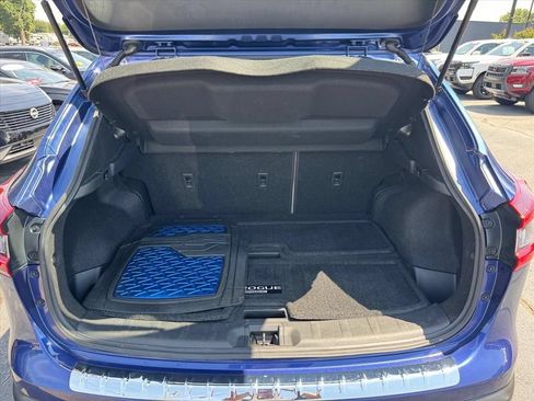 Certified 2022 Nissan Rogue Sport SV AWD/4WD image 10