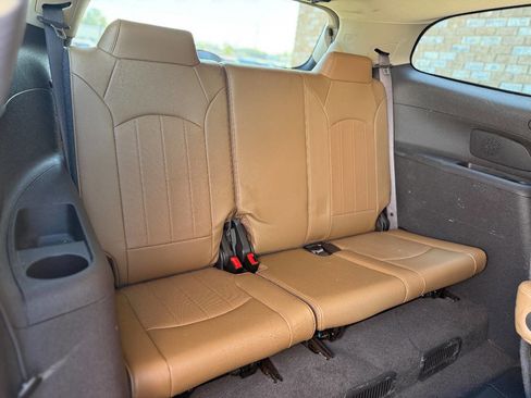 Used 2017 Buick Enclave Leather image 23