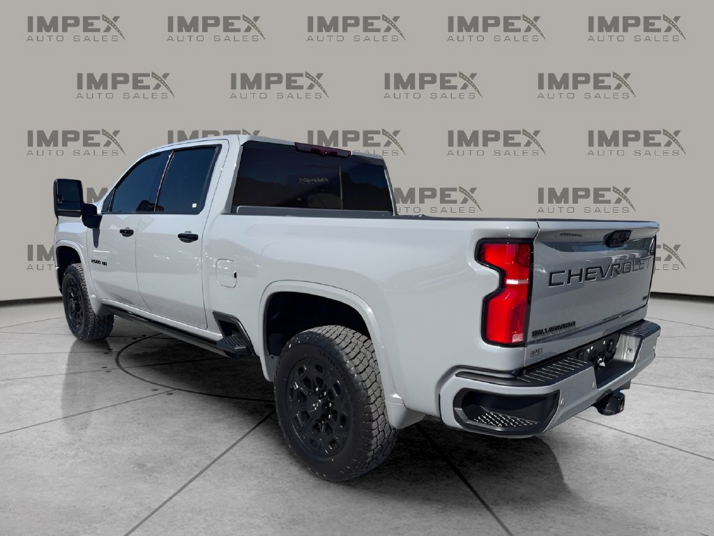 Used 2024 Chevrolet Silverado 2500 LTZ w/ LTZ Plus Package AWD/4WD image 4
