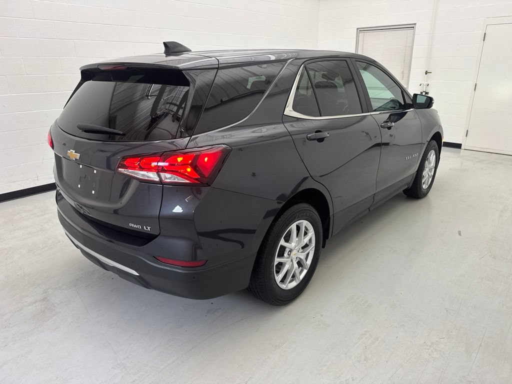 Used 2022 Chevrolet Equinox LT AWD/4WD image 9