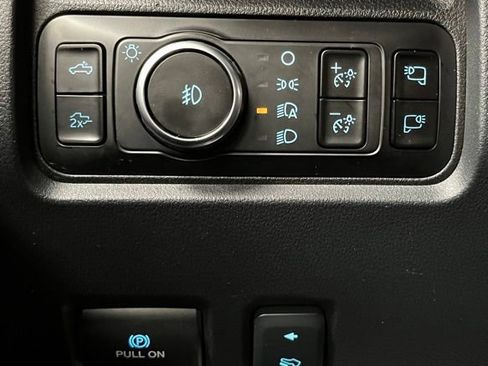 Used 2025 Ford F350 Lariat w/ Tremor Off-Road Package AWD/4WD image 32