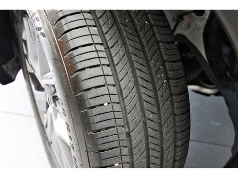 Certified 2024 Nissan Rogue S image 30