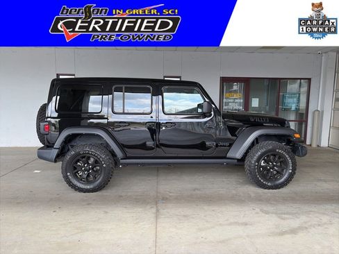 Used 2022 Jeep Wrangler Unlimited Sport image 1