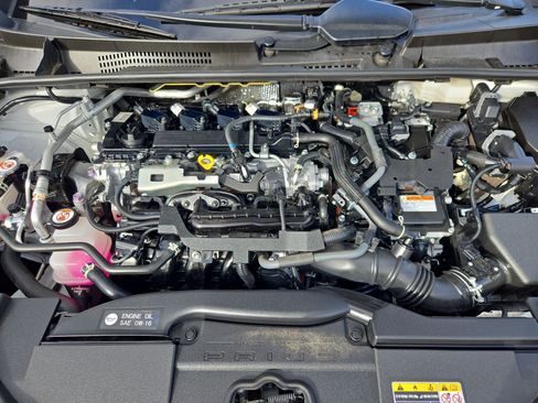 Used 2024 Toyota Prius XLE FWD image 34