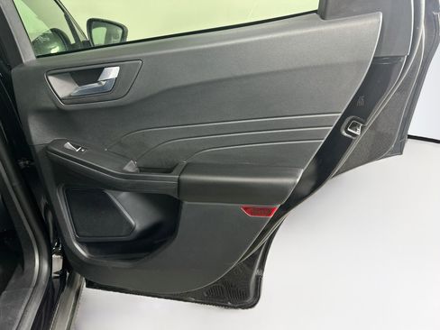 Used 2025 Ford Escape ST-Line FWD image 31
