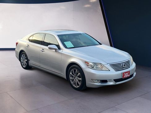 Used 2012 Lexus LS 460 w/ Comfort Pkg image 7