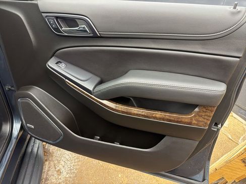 Used 2019 Chevrolet Tahoe LT image 32