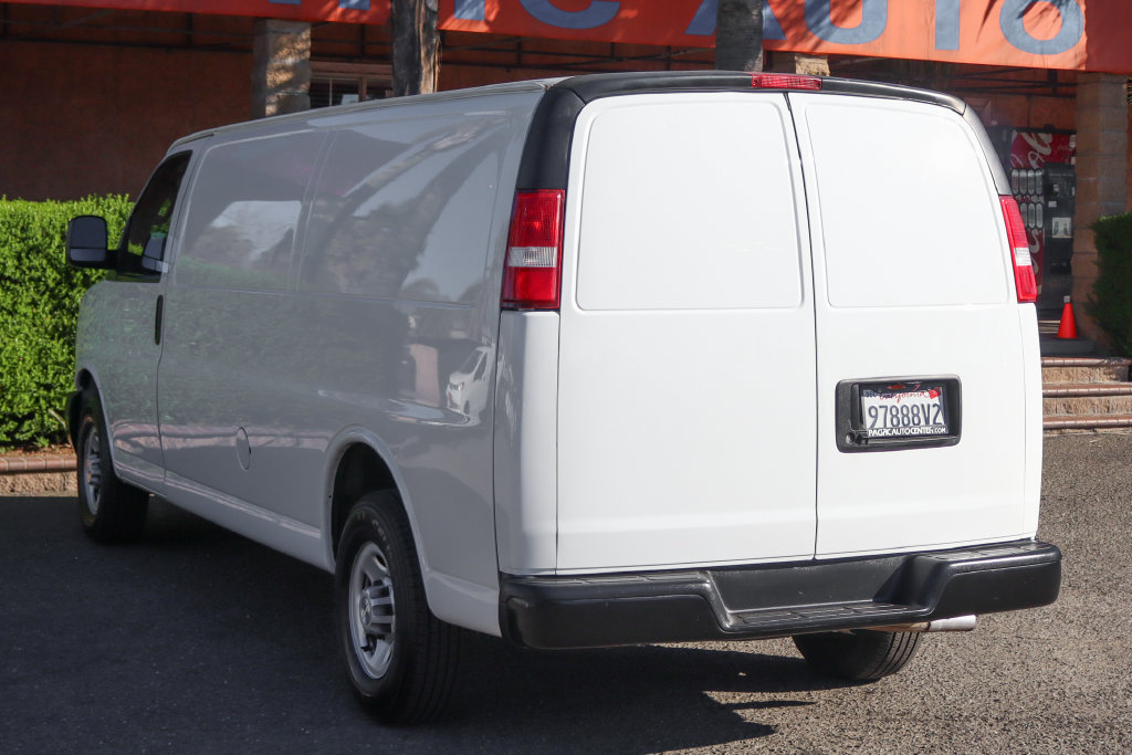 Used 2020 Chevrolet Express 3500 Extended w/ Driver Convenience Package RWD image 6