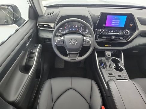 Used 2026 Toyota Highlander XLE AWD/4WD image 18