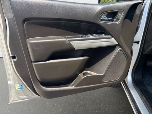 Used 2018 Chevrolet Colorado LT RWD image 16