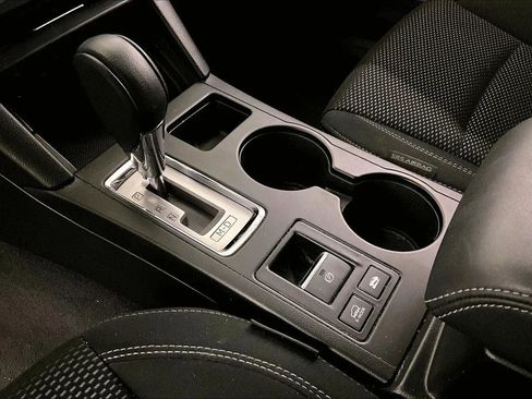 Used 2019 Subaru Outback 2.5i Premium image 16