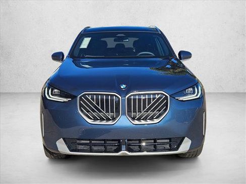 Certified 2025 BMW X3 xDrive30i w/ Premium Package image 2