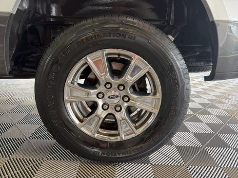 Used 2015 Ford F150 XLT w/ Equipment Group 302A Luxury image 8