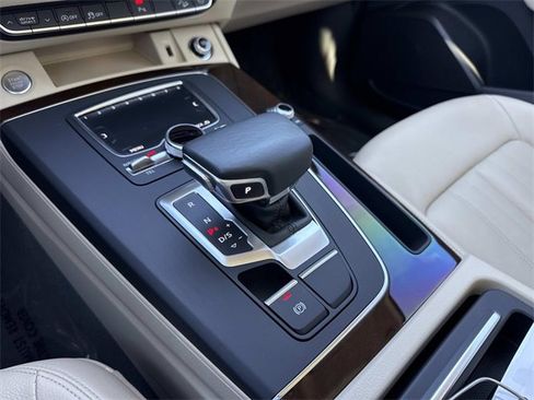 Used 2018 Audi Q5 2.0T Premium Plus w/ Premium Plus Package image 21