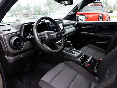 Used 2023 Chevrolet Colorado W/T image 17