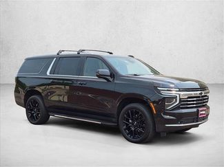 Used 2026 Chevrolet Suburban LT w/ Comfort Package AWD/4WD video 3