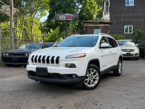 Used 2014 Jeep Cherokee Latitude FWD image 2