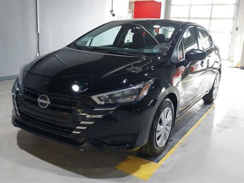 Used 2025 Nissan Versa S w/ Trunk Package FWD image 18