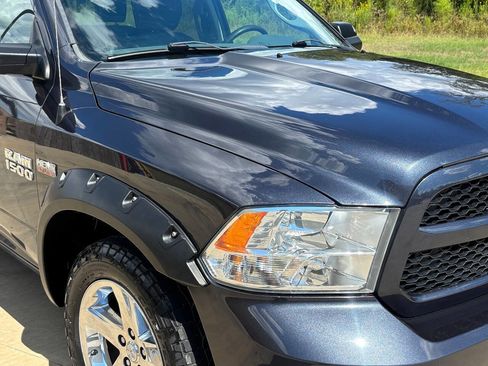 Used 2015 RAM 1500 Express image 9