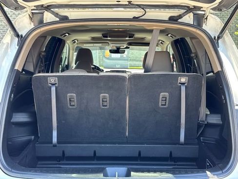 Used 2022 Honda Pilot Touring image 13