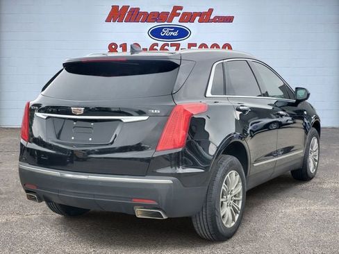 Used 2017 Cadillac XT5 Luxury w/ Driver Awareness Package FWD image 4