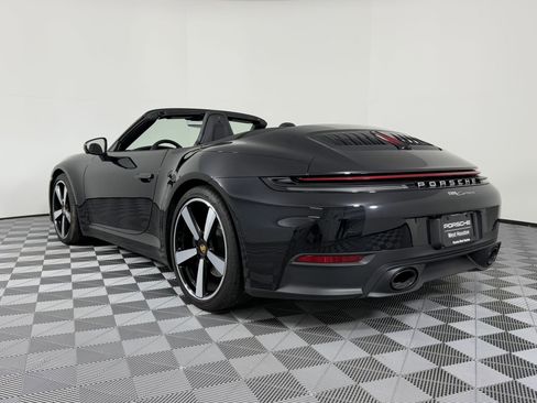 Used 2025 Porsche 911 Carrera image 3