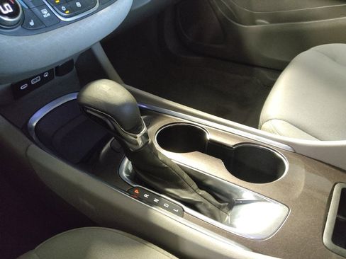 Used 2021 Chevrolet Malibu LT FWD image 26