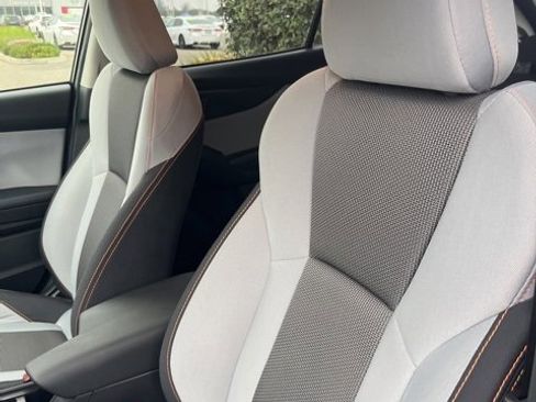 Used 2018 Subaru Crosstrek 2.0i Premium w/ Eyesight System image 11