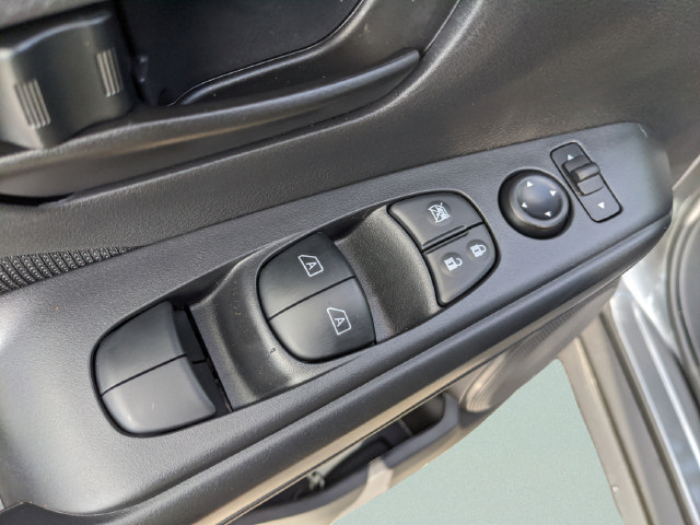 Certified 2025 Nissan Kicks Play S FWD image 26