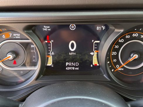 Used 2024 Jeep Wrangler Unlimited Rubicon image 32