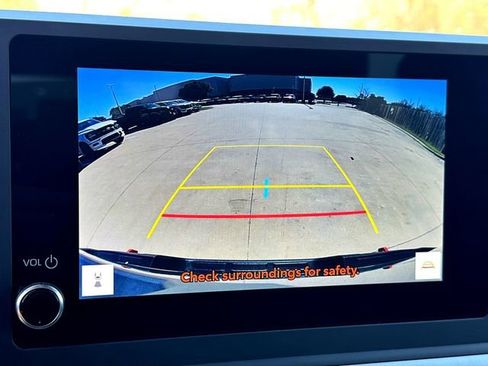 Used 2024 Toyota Tacoma TRD Off-Road image 21