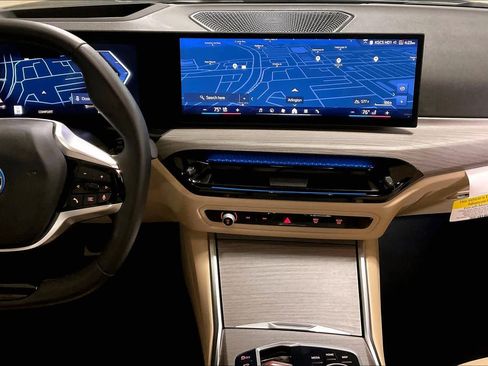 Certified 2025 BMW i4 eDrive40 w/ Premium Package image 7