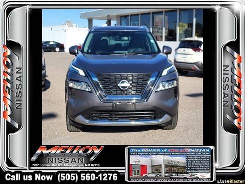 Used 2023 Nissan Rogue Platinum image 5