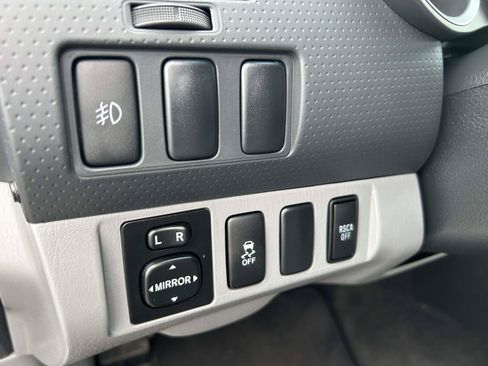 Used 2013 Toyota Tacoma 4x4 Access Cab V6 w/ SR5 Pkg image 17
