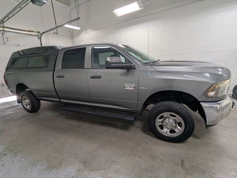 Used 2011 RAM 2500 ST w/ ST Popular Equipment Group AWD/4WD image 3