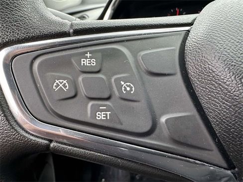 Used 2018 Chevrolet Malibu LT image 28