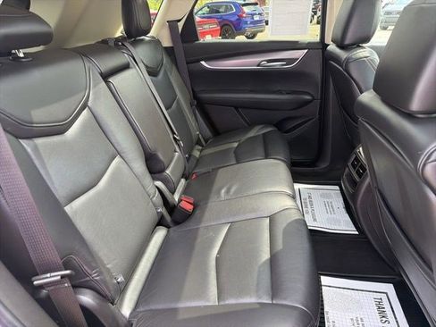 Used 2018 Cadillac XT5 Luxury w/ Driver Awareness Package AWD/4WD image 18