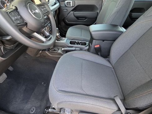 New 2026 Jeep Gladiator Sport image 7